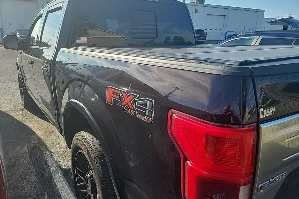 2018 Ford F-150 Platinum photo 1