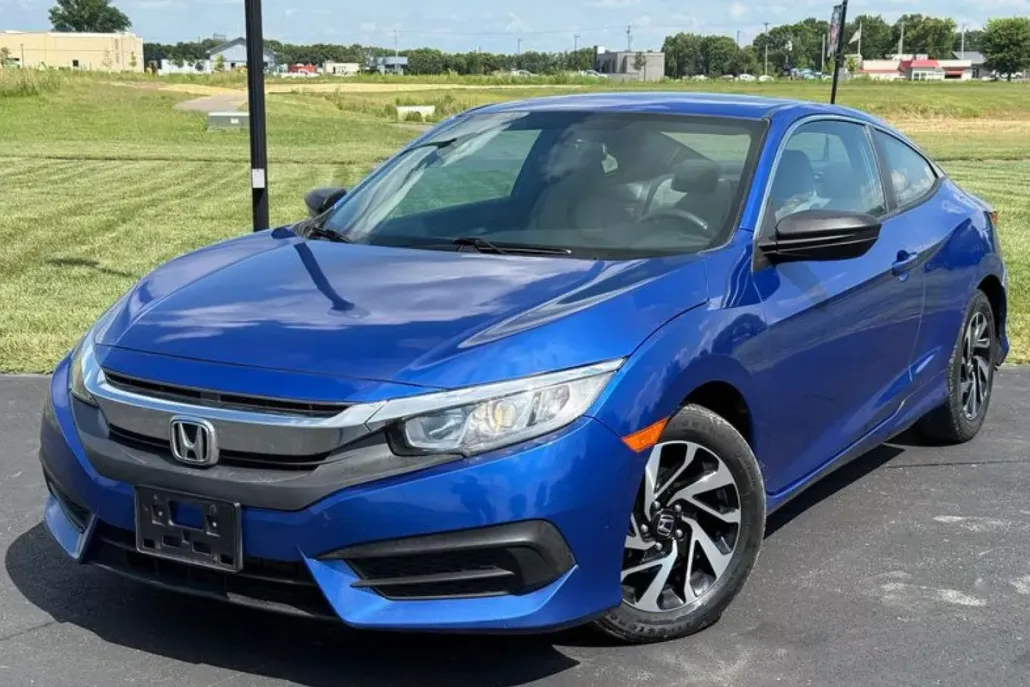2017 Honda Civic photo 1