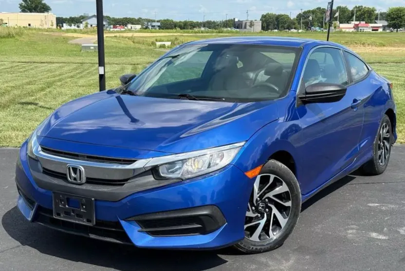 2017 Honda Civic photo 1