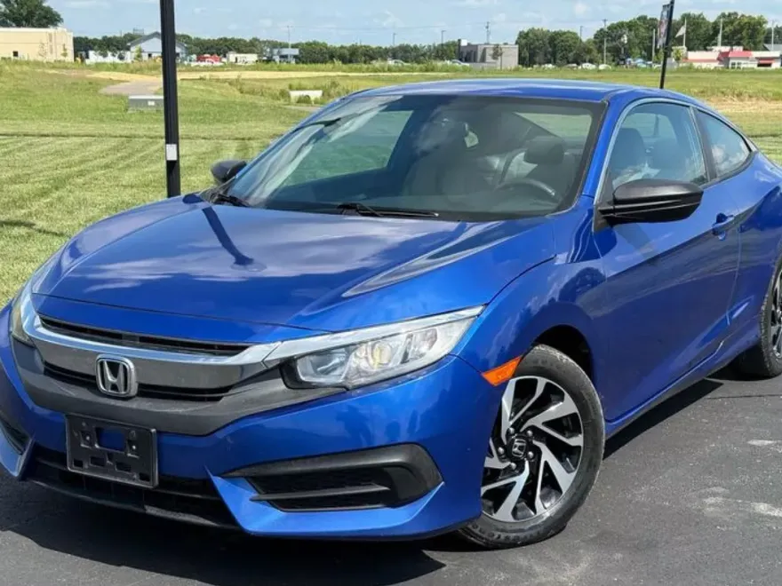 2017 Honda Civic photo 1