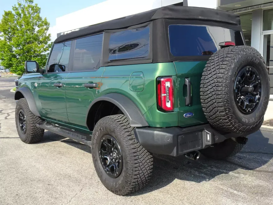 2022 Ford Bronco Outer Banks photo 1