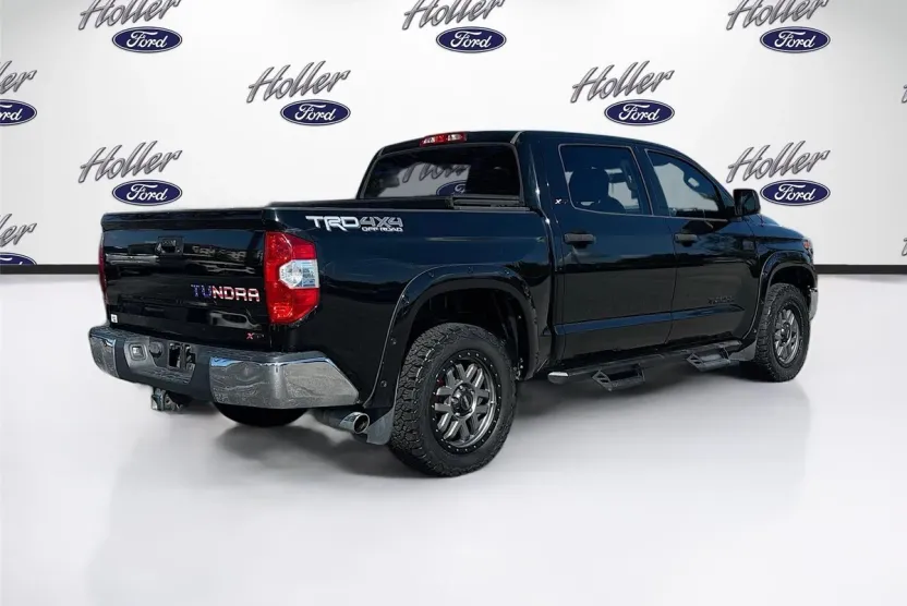 2018 Toyota Tundra SR5 photo 1