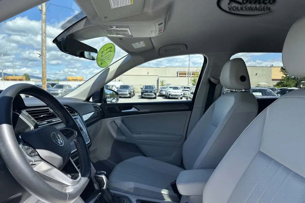 2022 Volkswagen Tiguan SE photo 1