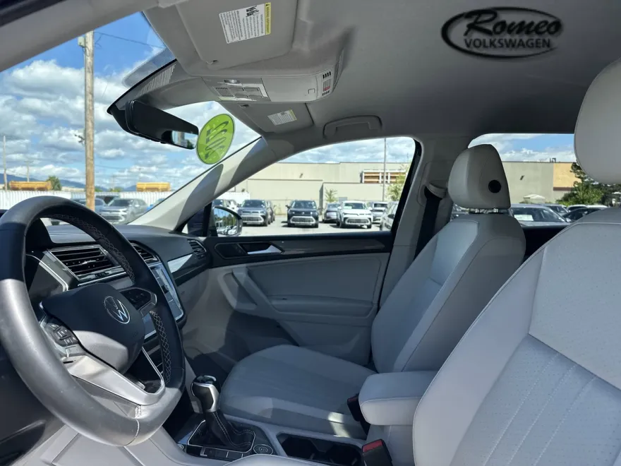 2022 Volkswagen Tiguan SE photo 1