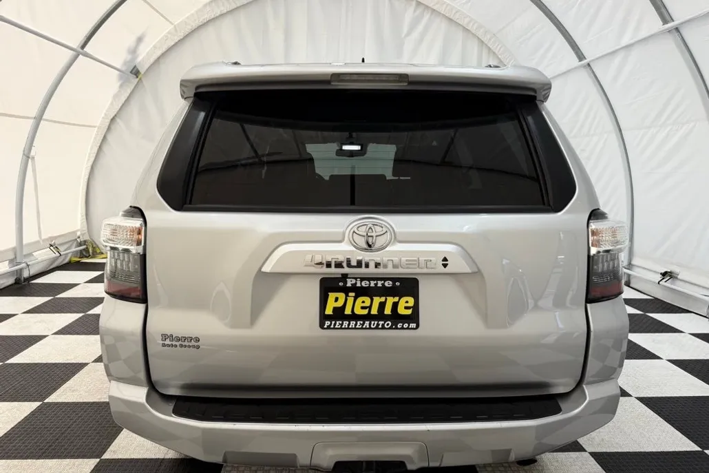 2024 Toyota 4Runner SR5 Premium photo 1
