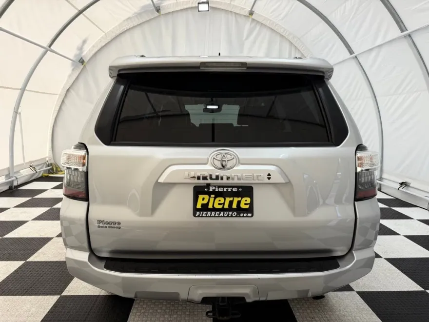 2024 Toyota 4Runner SR5 Premium photo 1