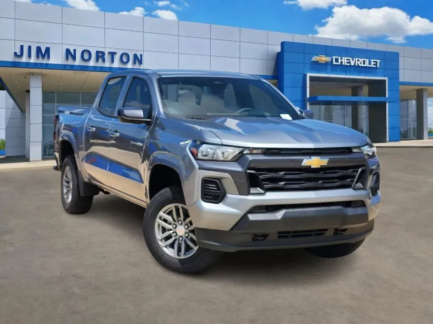 2025 Chevrolet Colorado Work Truck LT photo 1