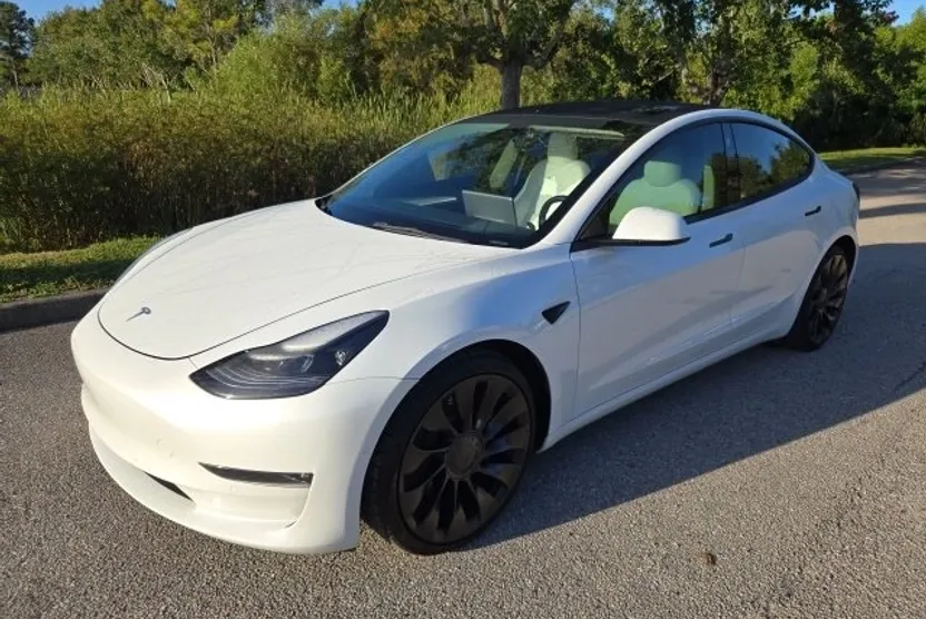 2022 Tesla Model 3 Performance photo 1