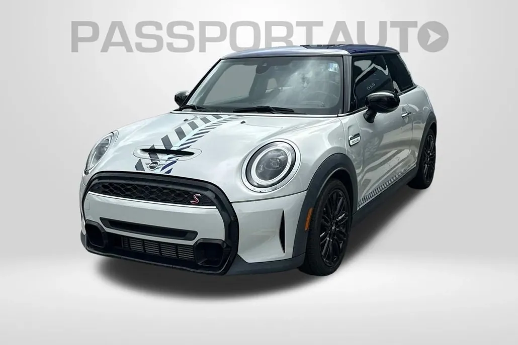 2022 Mini Cooper 2 Door Hardtop S photo 1