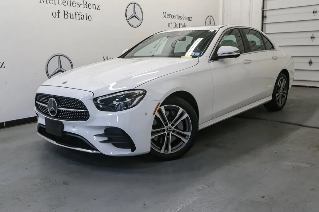 2023 Mercedes Benz E 350 4MATIC photo 1