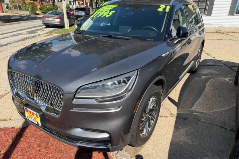 2021 Lincoln Aviator Standard photo 1
