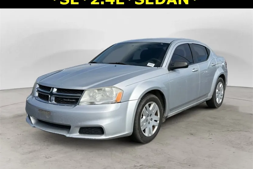 2012 Dodge Avenger SE photo 1