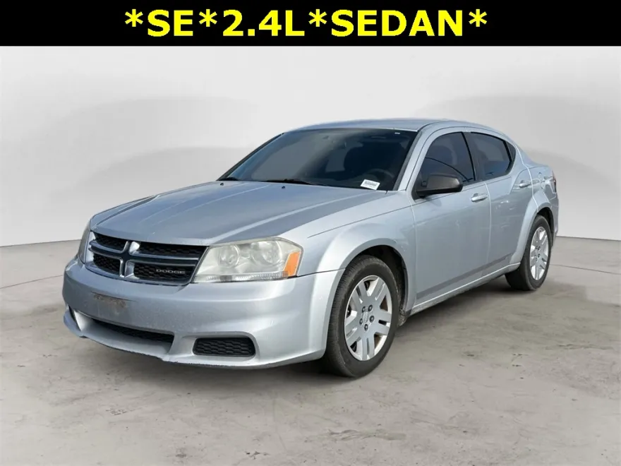 2012 Dodge Avenger SE photo 1