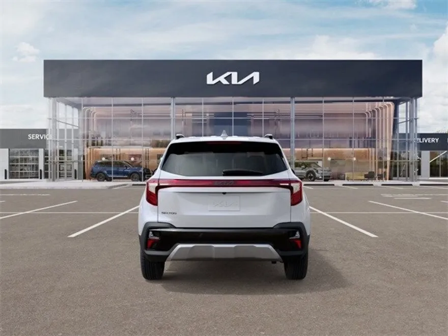 2025 Kia Seltos S photo 1