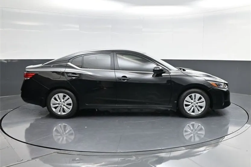 2025 Nissan Sentra S photo 1