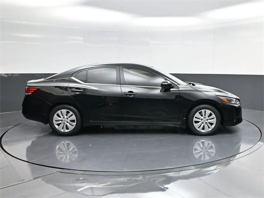 2025 Nissan Sentra S photo 1