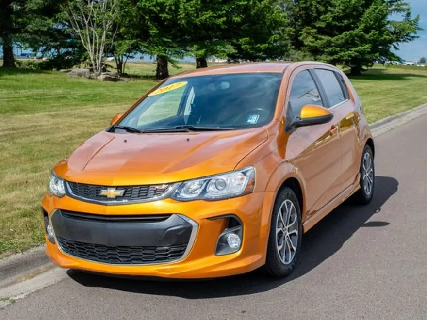 2017 Chevrolet Sonic LT photo 1