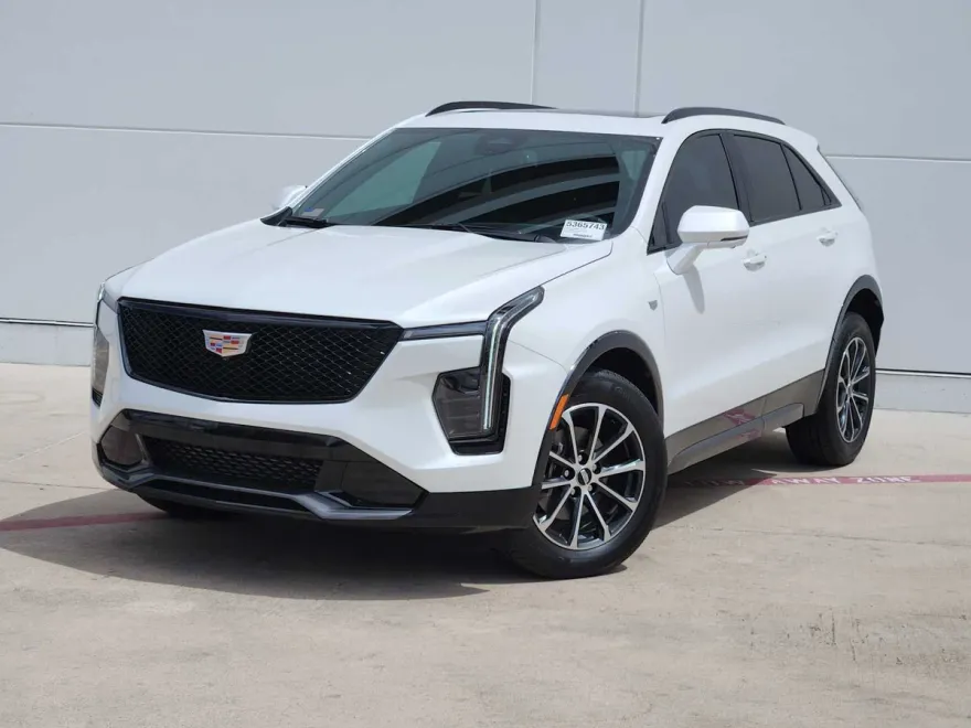 2025 Cadillac XT4 Sport photo 1