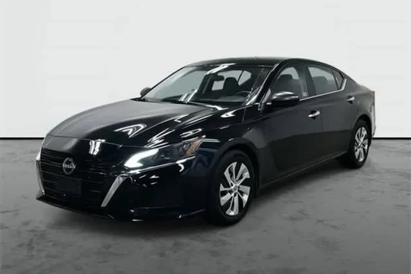 2024 Nissan Altima 2.5 S photo 1