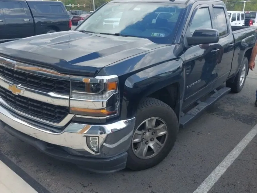 2018 Chevrolet Silverado 1500 photo 1