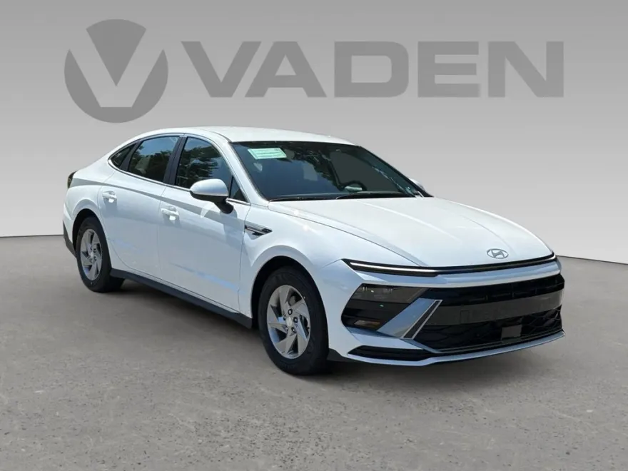 2025 Hyundai Sonata SE photo 1