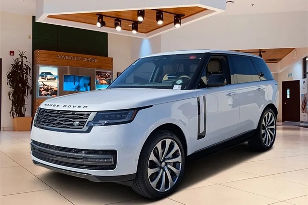 2025 Land Rover Range Rover SE photo 1