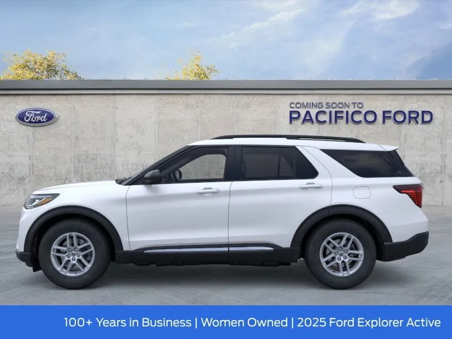 2025 Ford Explorer photo 1