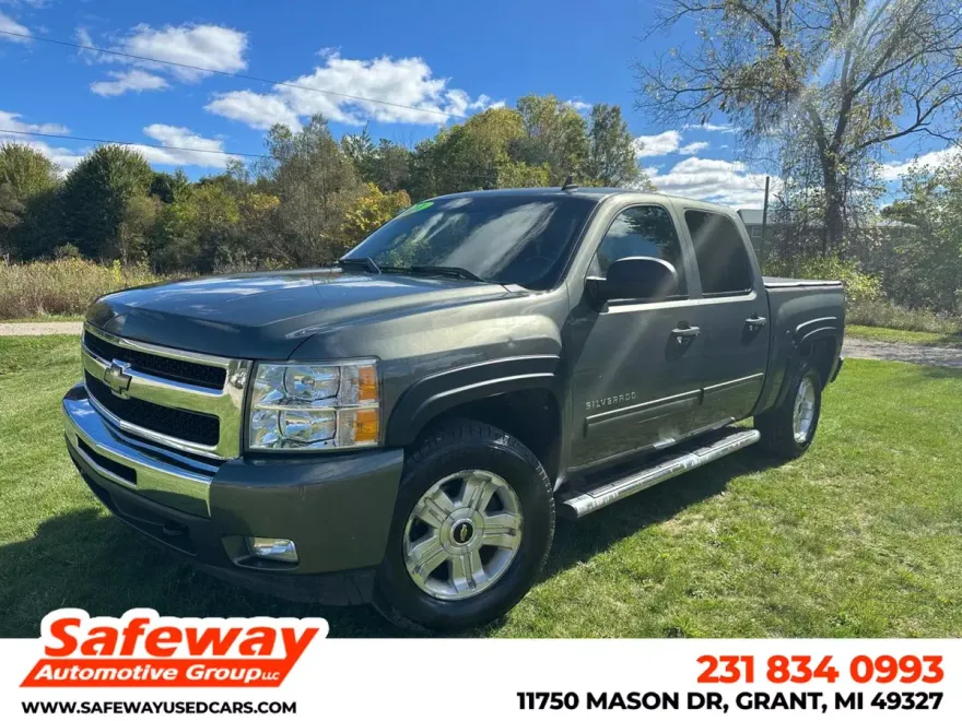 2011 Chevrolet Silverado 1500 LT photo 1