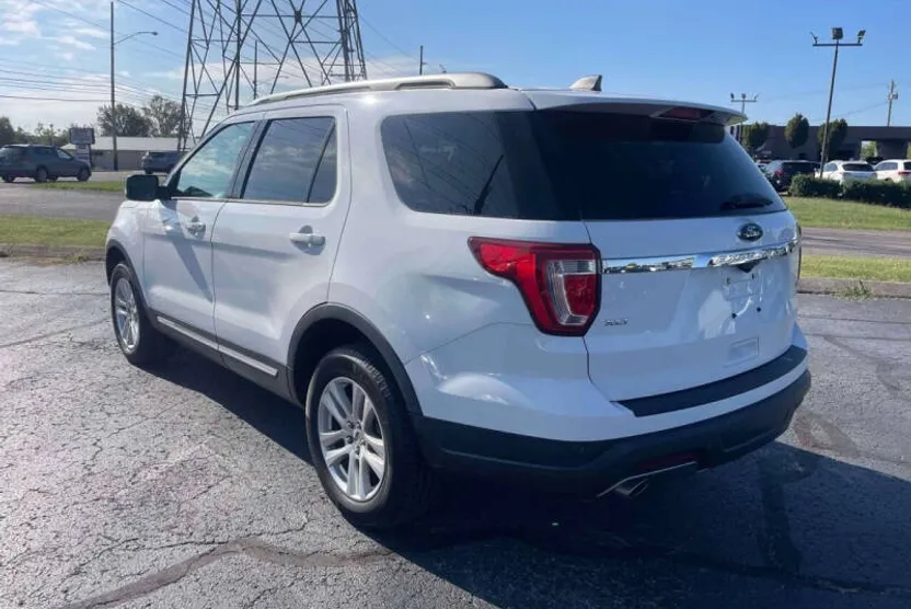 2018 Ford Explorer XLT photo 1