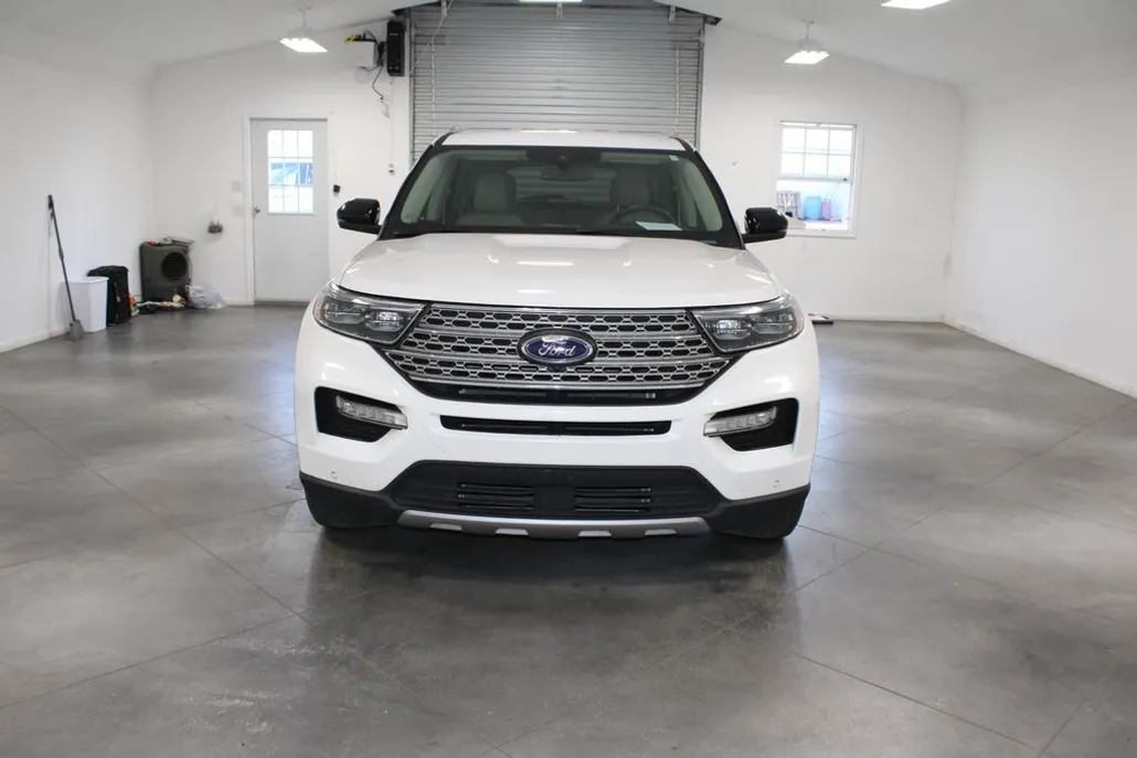 2022 Ford Explorer Limited photo 1
