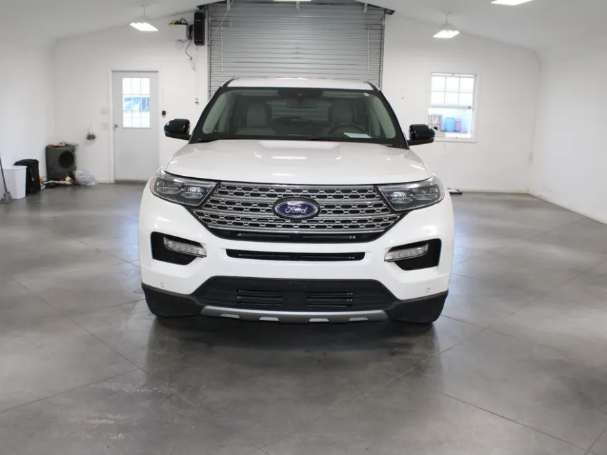2022 Ford Explorer Limited photo 1