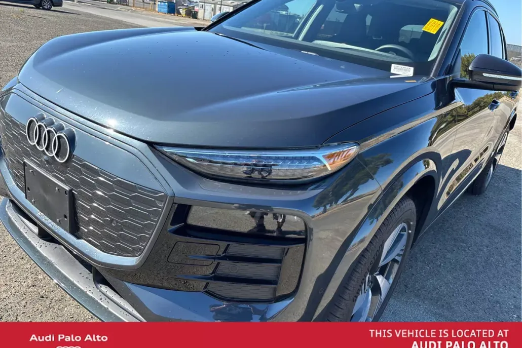 2025 Audi Q6 E-tron Premium Plus photo 1