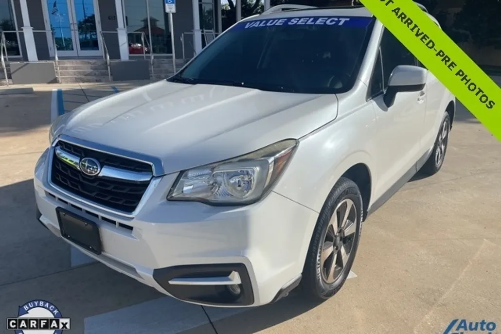 2017 Subaru Forester 2.5i Premium photo 1