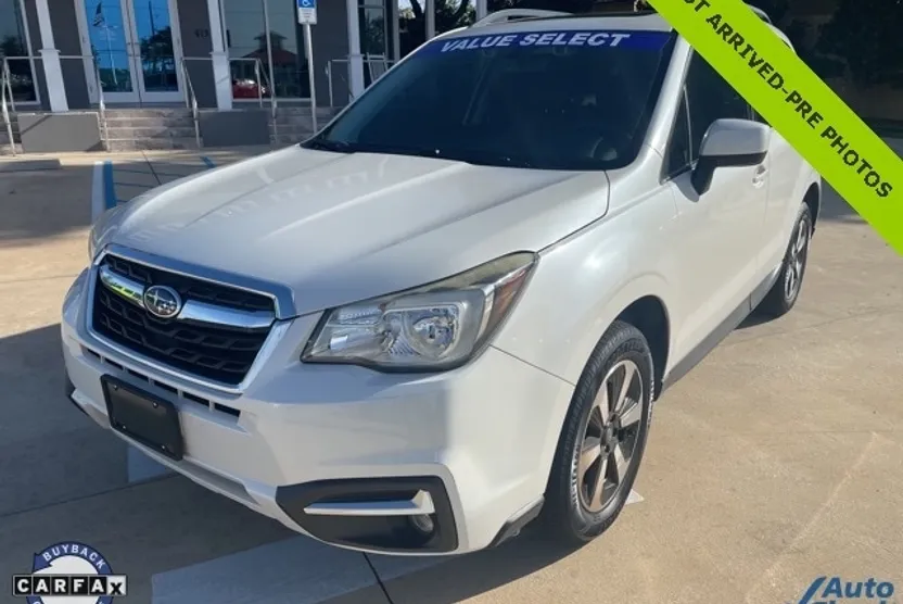 2017 Subaru Forester 2.5i Premium photo 1