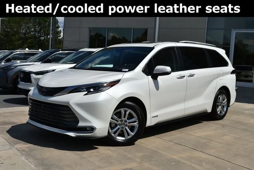2021 Toyota Sienna Platinum photo 1