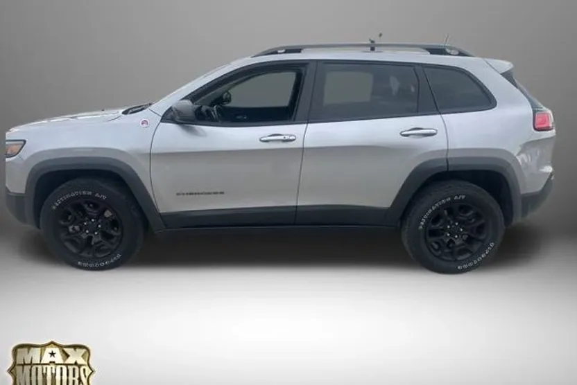 2019 Jeep Cherokee Trailhawk photo 1