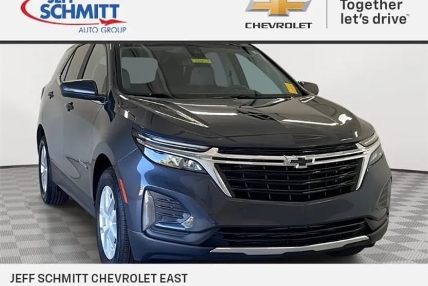 2023 Chevrolet Equinox LT photo 1