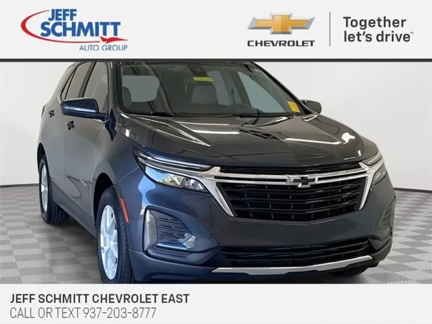2023 Chevrolet Equinox LT photo 1