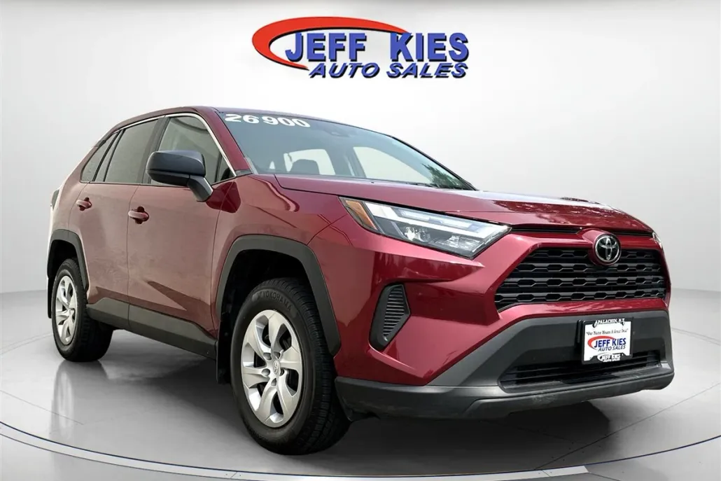2023 Toyota RAV4 LE photo 1