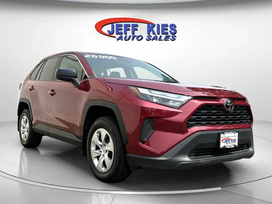 2023 Toyota RAV4 LE photo 1