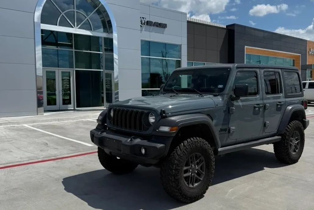 2024 Jeep Wrangler Sport S photo 1