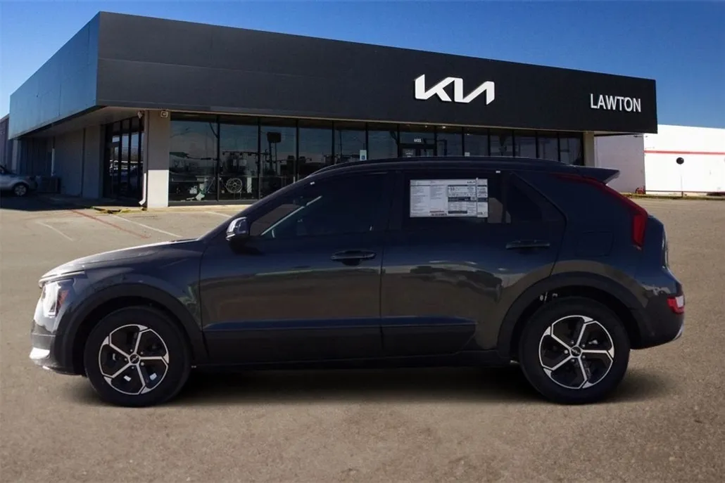 2025 Kia Niro EX photo 1