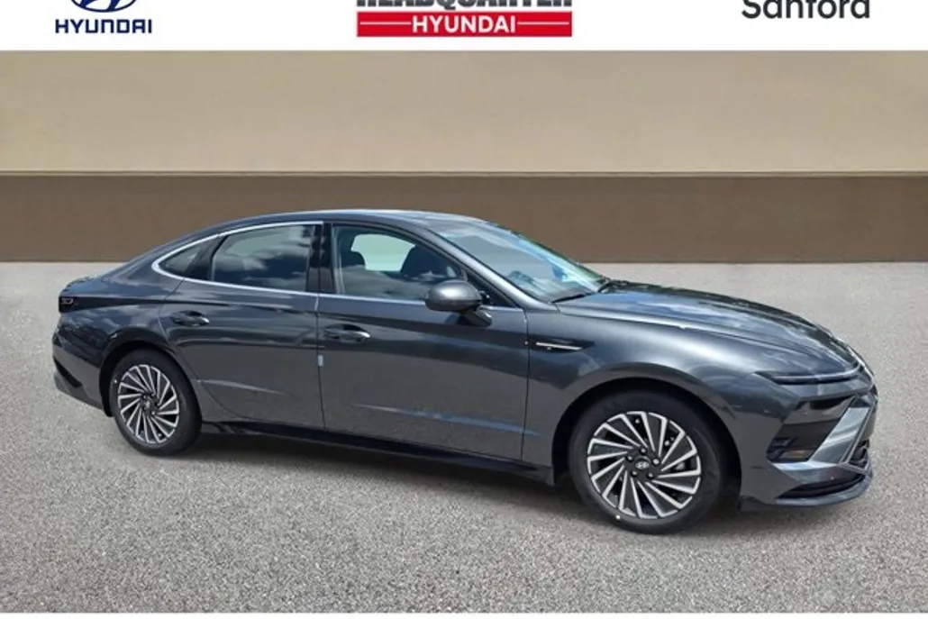 2025 Hyundai Sonata Hybrid SEL photo 1