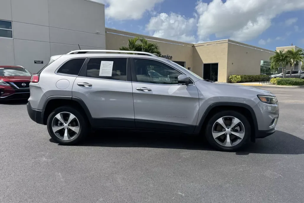 2020 Jeep Cherokee Limited photo 1