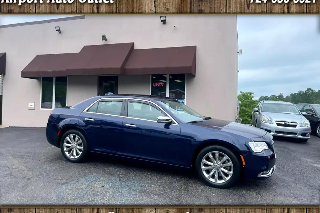 2017 Chrysler 300 C Base photo 1