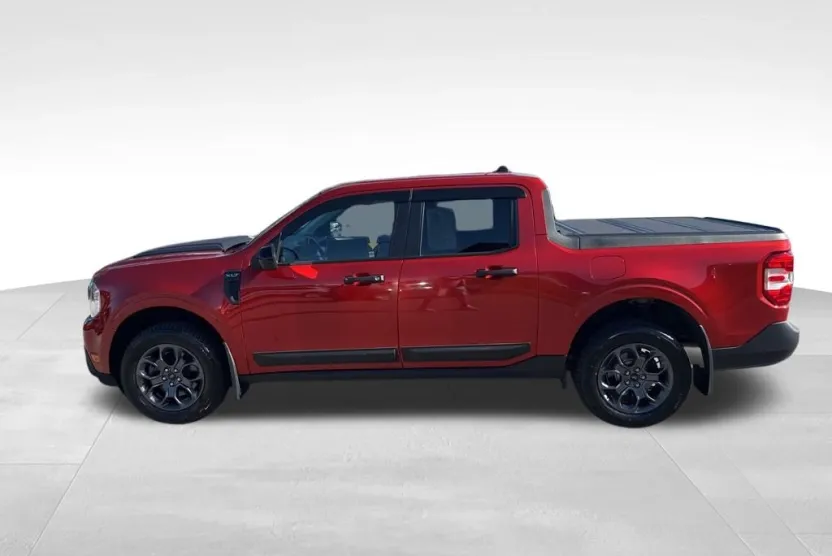2024 Ford Maverick XLT photo 1