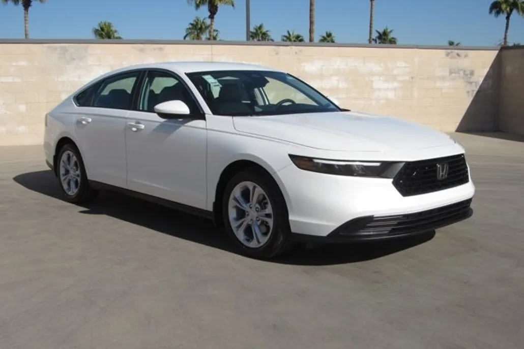 2025 Honda Accord LX photo 1