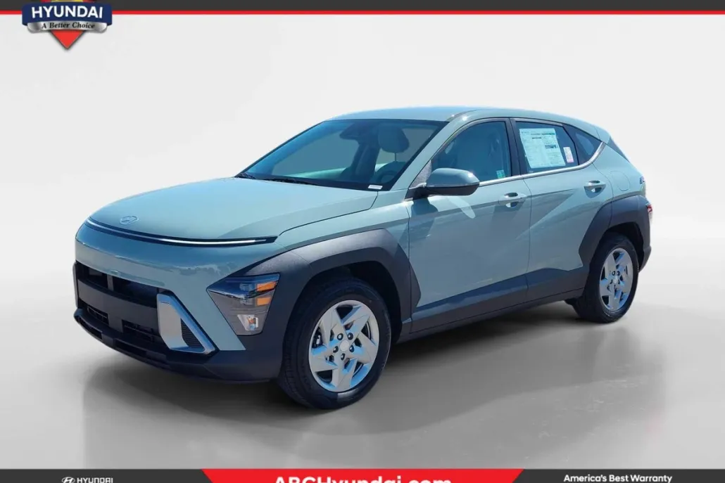 2026 Hyundai Kona SE photo 1