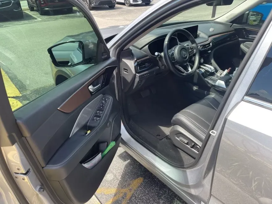 2022 Acura MDX Technology photo 1