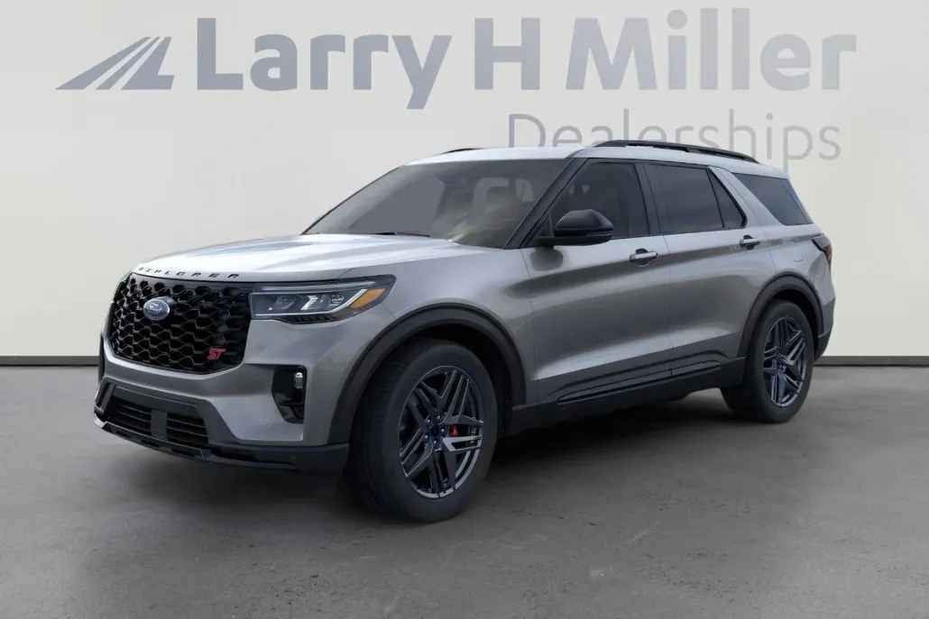 2025 Ford Explorer ST photo 1